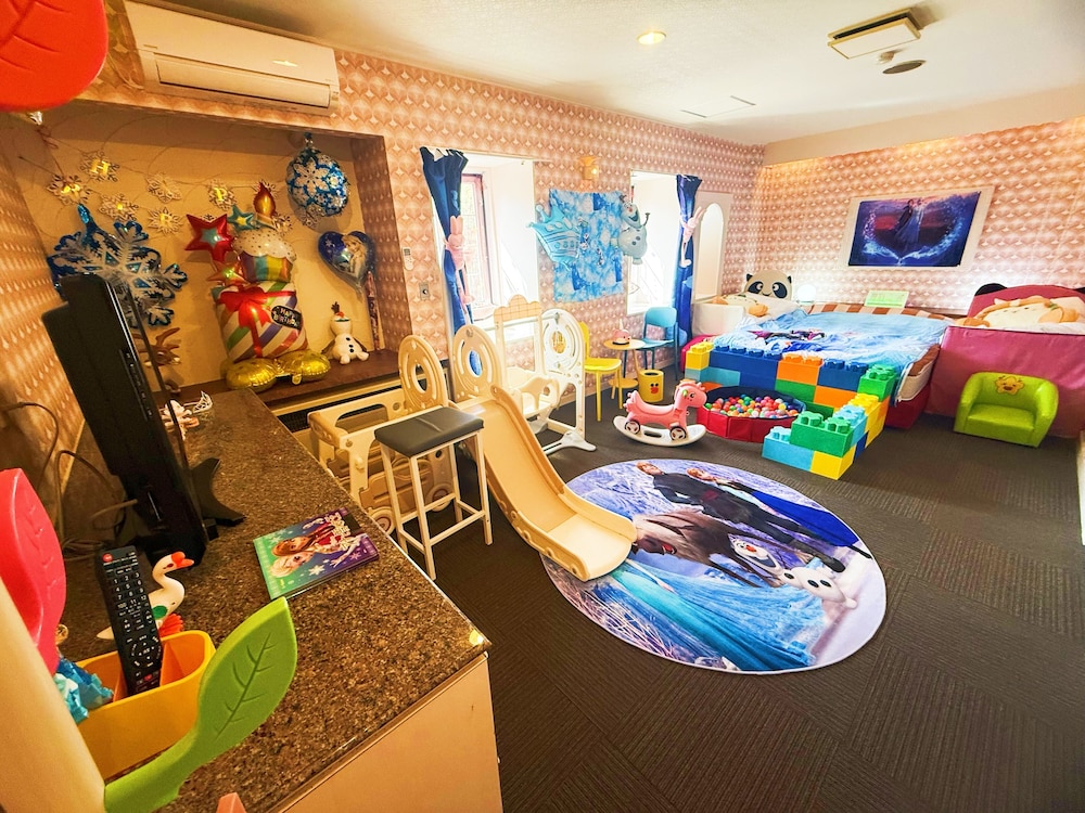 ファミリー ダブルルーム | いかほの森 キッズパラダイス