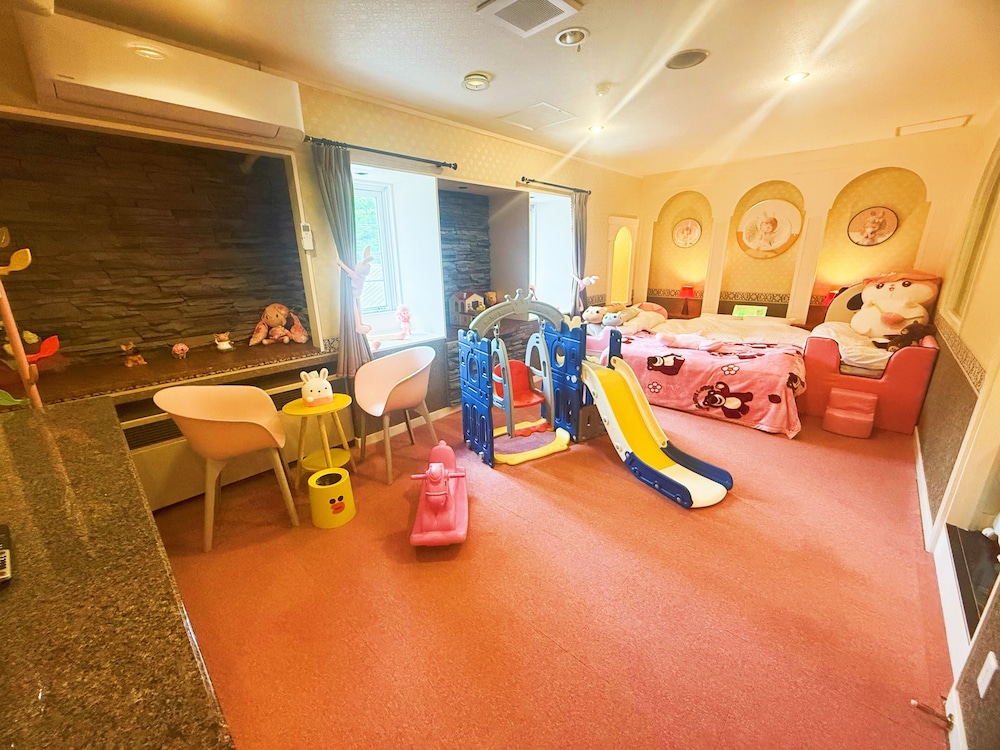 ファミリー ダブルルーム | いかほの森 キッズパラダイス