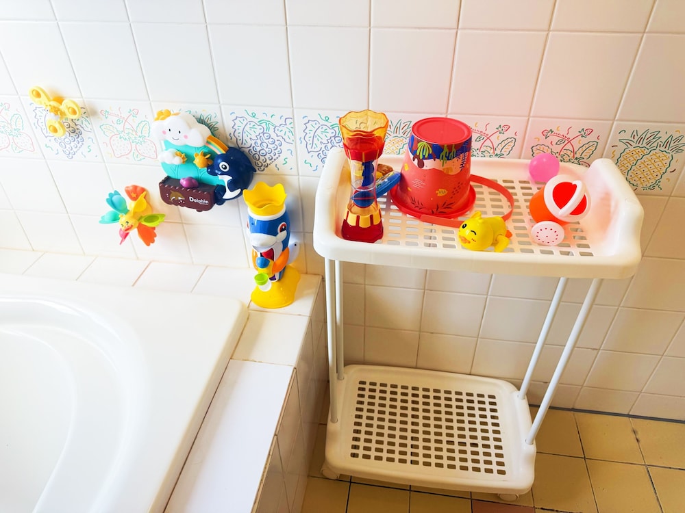 ファミリー ダブルルーム バスルーム0 | いかほの森 キッズパラダイス