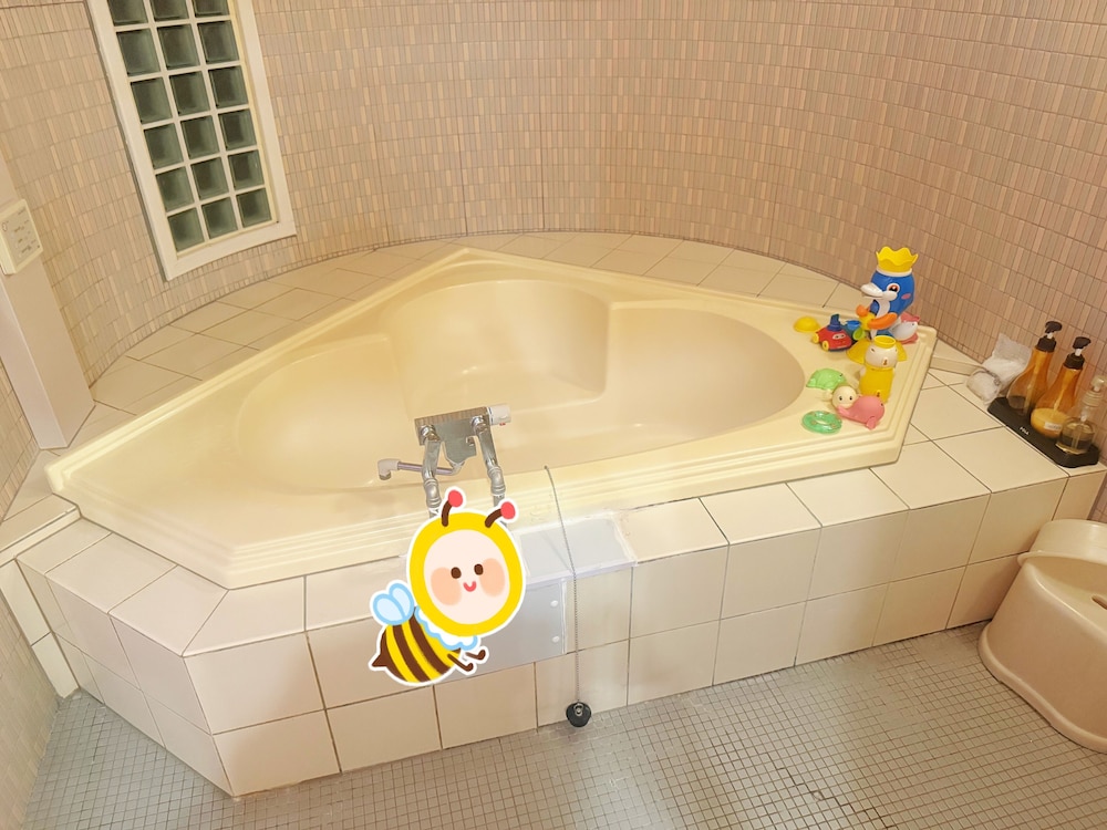 ファミリー ダブルルーム バスルーム0 | いかほの森 キッズパラダイス