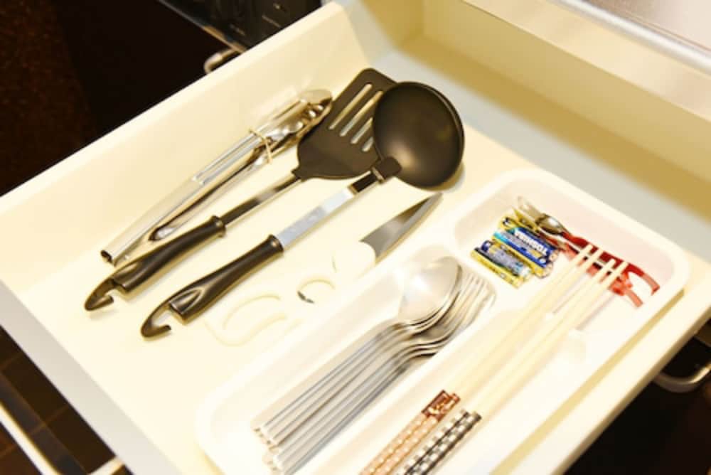 スーペリア ルーム 専用キッチン3 | サンコート本通ガーデンヒルズ
