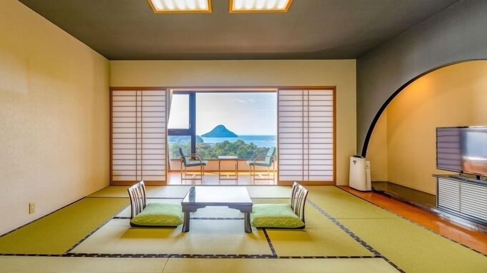 [禁煙]スーペリア和室12畳内風呂あり(オーシャンビュー) | 大江戸温泉物語 天草ホテル亀屋
