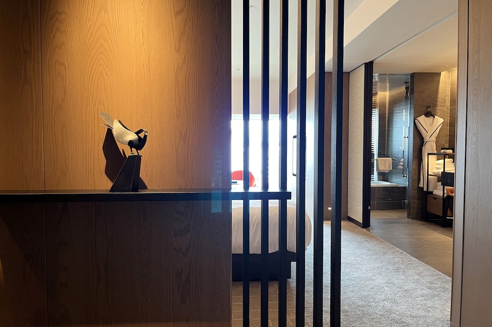 プレミア ルーム キングベッド 1 台 禁煙 パークビュー (Balcony) 客室2 | TIAD 、オートグラフ コレクション