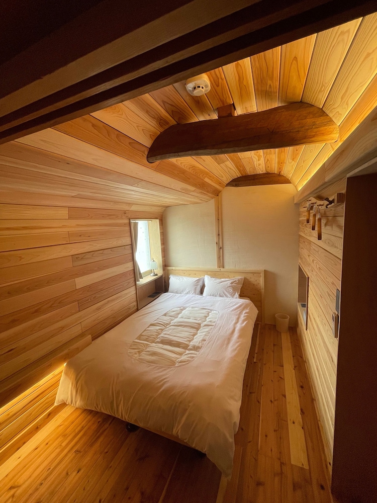 ハウス 客室3 | 岡邸