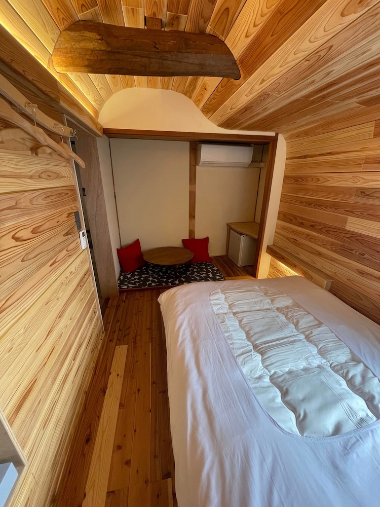 ハウス 客室4 | 岡邸