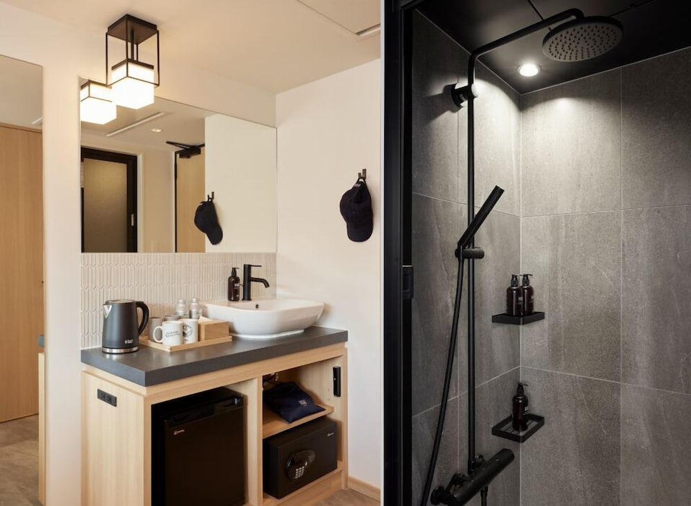 ルーム シングルベッド 2 台 (Comfy) 客室5 | ASAI 京都四条