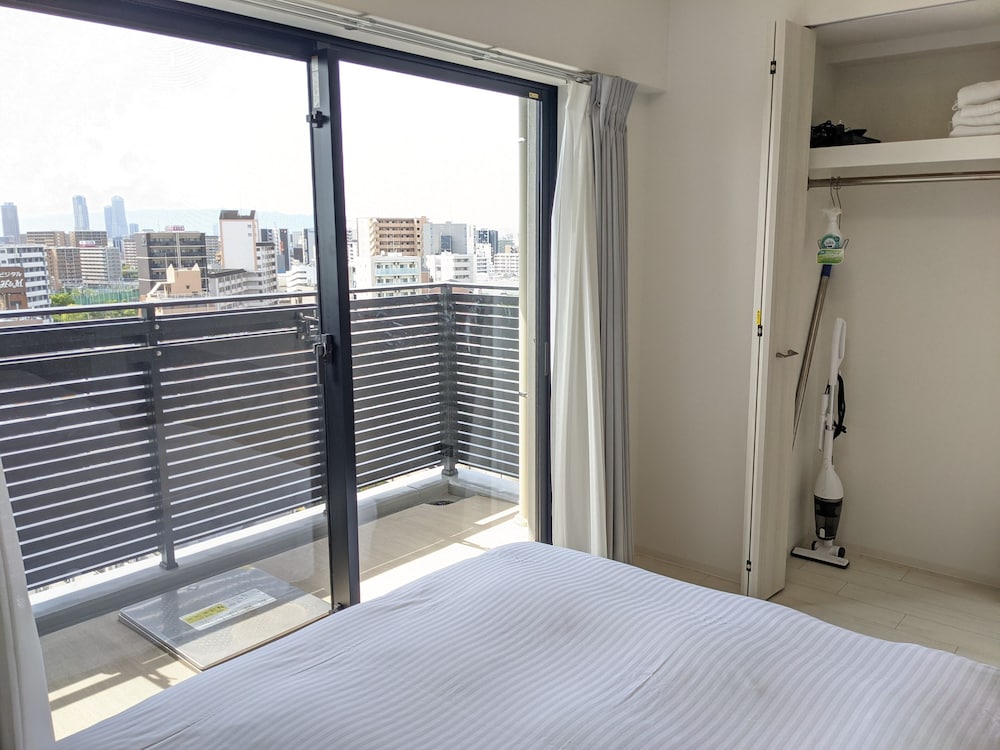 シティ スタジオ バルコニーからの眺望0 | エスリードホテルなんば大国町
