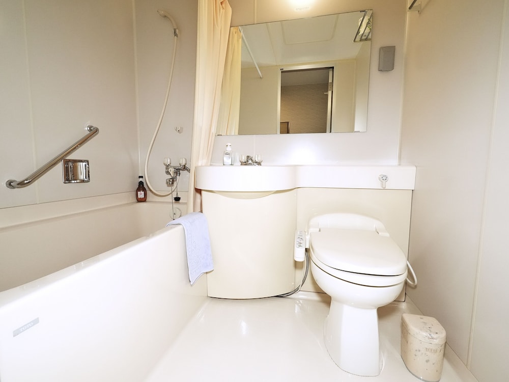 スタンダード 4 人部屋 禁煙 マウンテンビュー 客室1 | 多武峰観光ホテル