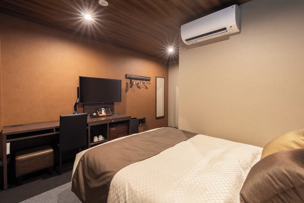 デラックスダブル箱根側 禁煙 | ザ・セレクトン富士山御殿場インター