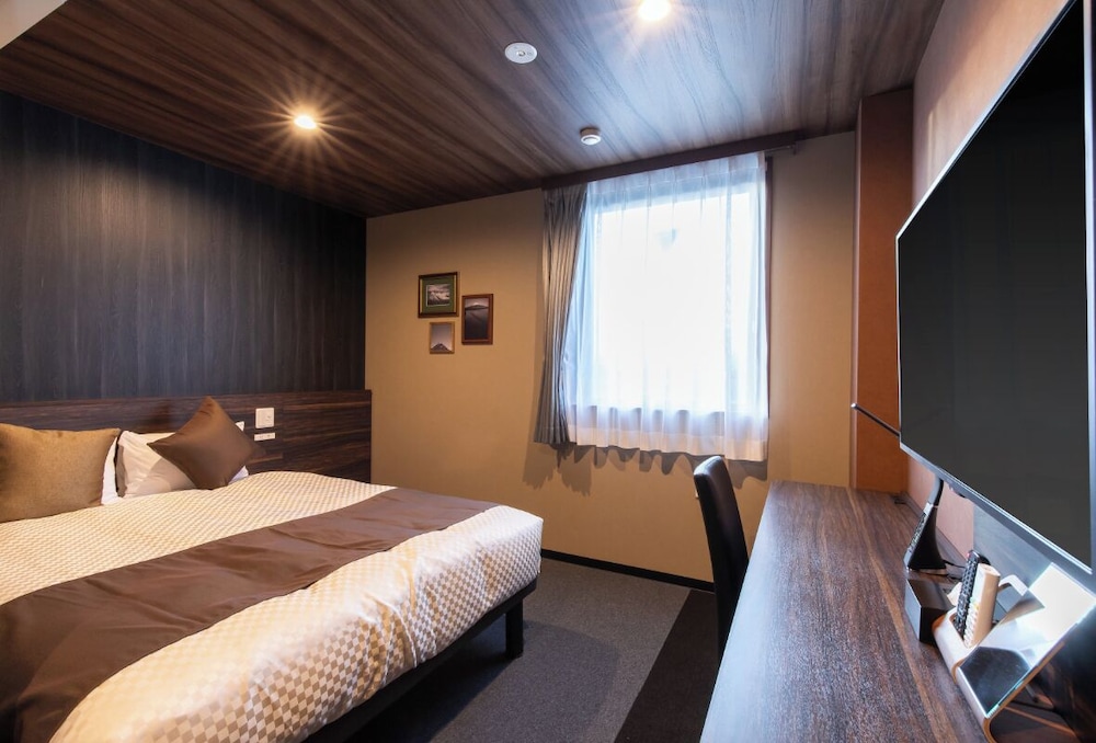 デラックスダブル富士山側 禁煙 | ザ・セレクトン富士山御殿場インター