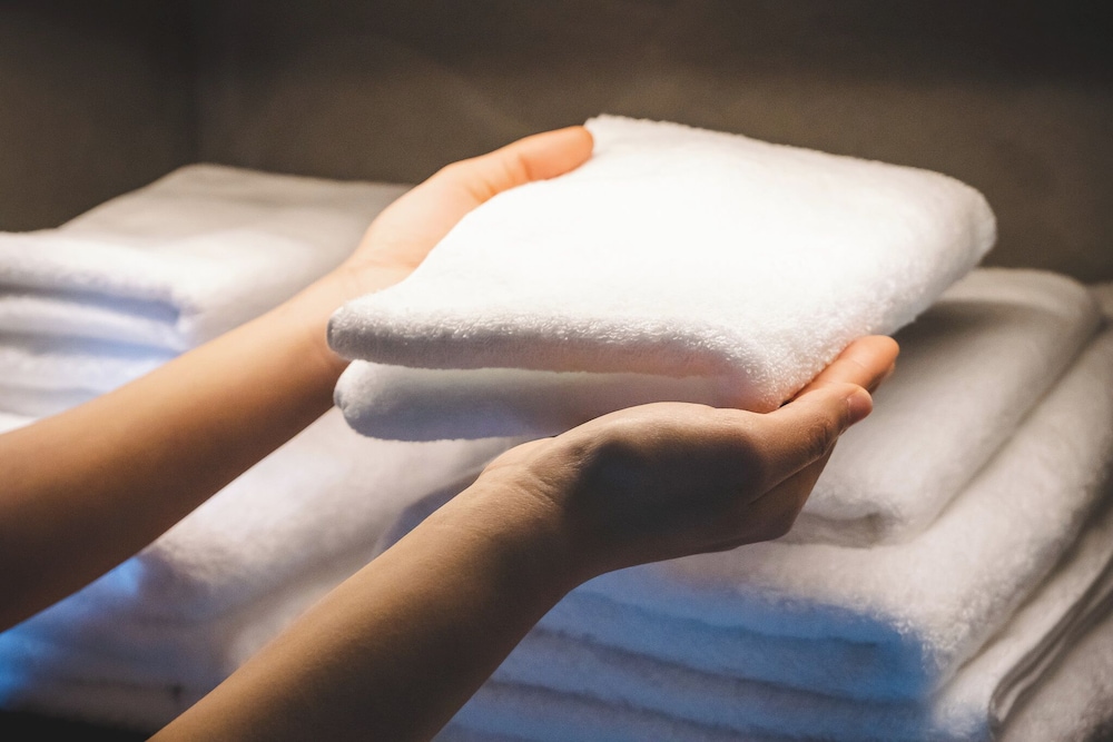 ラグジュアリー ツインルーム バスルーム1 | LOQUAT 西伊豆