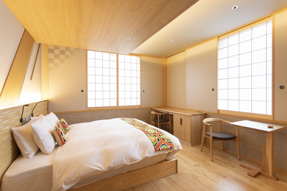 ダブルルーム 禁煙 専用バスルーム 客室4 | Higashiyama Hills