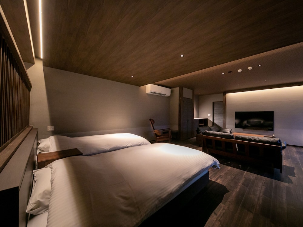 【スイート　4ベッド】露天風呂＆内湯　禁煙 客室1 | 湯本庵 清姫