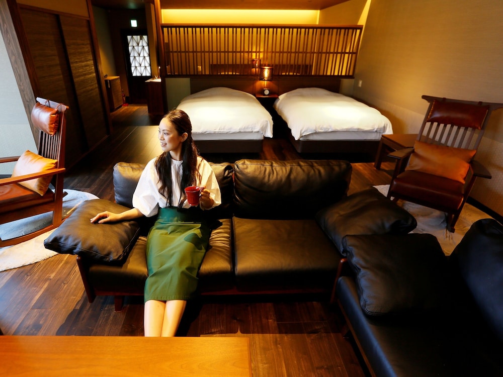 【スイート　4ベッド】露天風呂＆内湯　禁煙 客室4 | 湯本庵 清姫