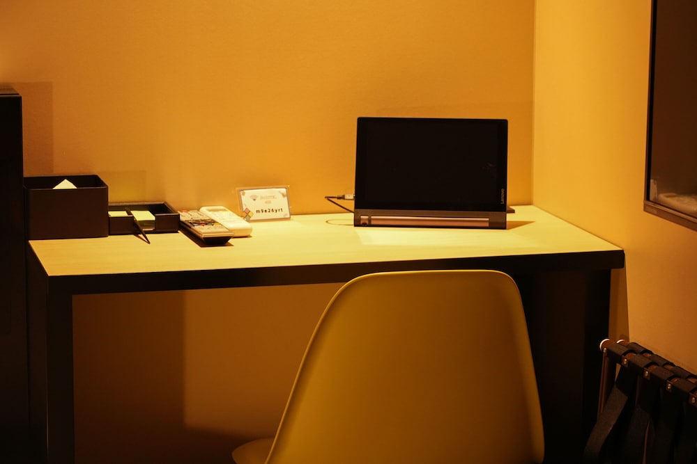 シティ ダブルルーム リビング エリア2 | N+HOTEL 東神田