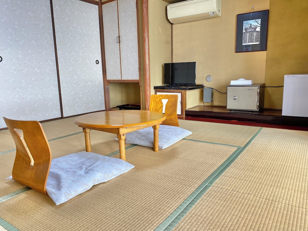 エコノミー 4 人部屋 | 日本旅館 松亀荘