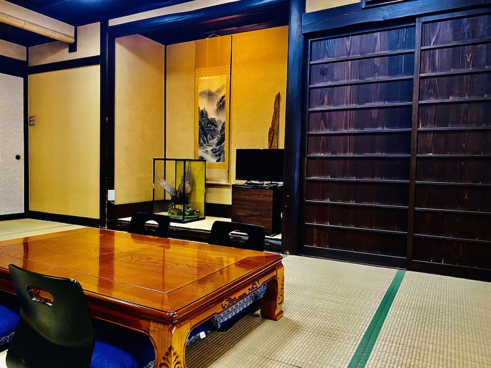 デラックスルーム A (禁煙) 客室4 | 日本旅館 松亀荘