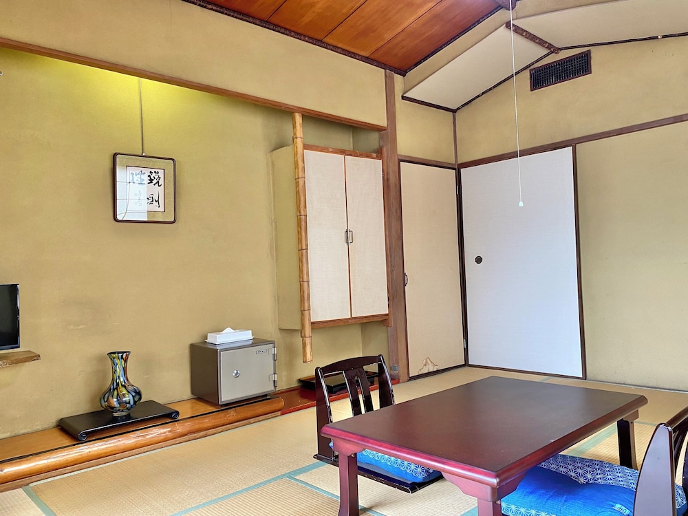 スタンダードルーム A (禁煙) | 日本旅館 松亀荘