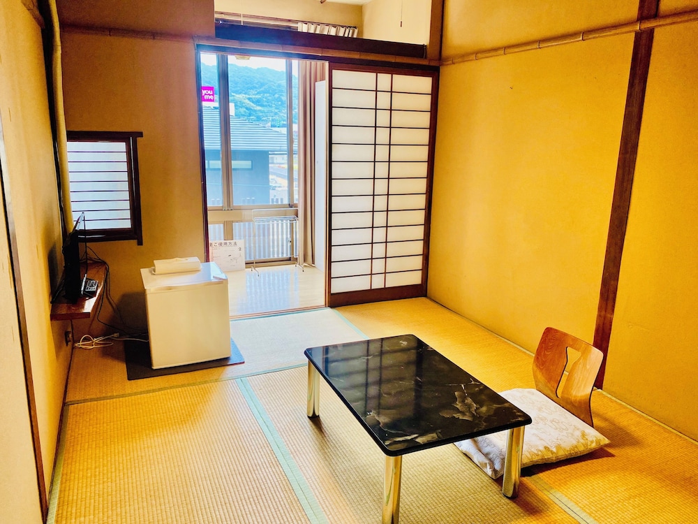 エコノミールーム | 日本旅館 松亀荘