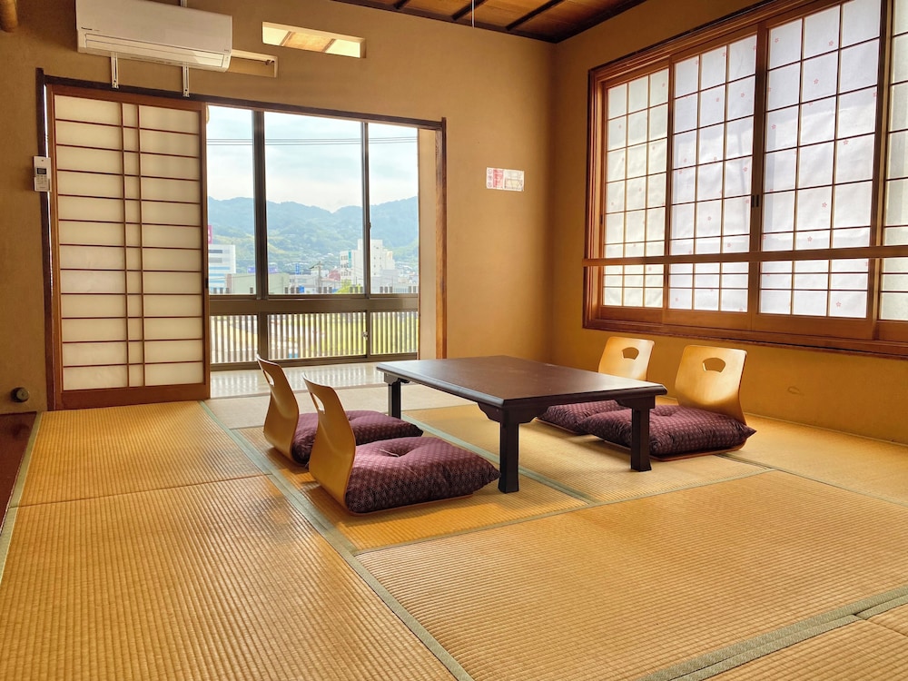 スーペリアルーム B (禁煙) 客室2 | 日本旅館 松亀荘