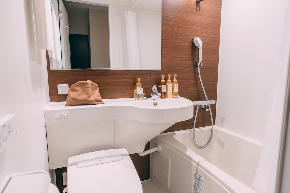スタンダード ツインルーム バスルーム0 | R Hotel Honmachi