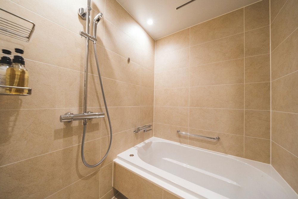 プレミアツイン禁煙 バスルーム0 | KAYA 京都 二条城 BW シグネチャーコレクション by ベストウェスタン