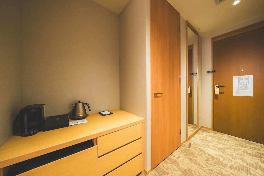 スーペリアツインユニバーサルデザイン禁煙 客室9 | KAYA 京都 二条城 BW シグネチャーコレクション by ベストウェスタン
