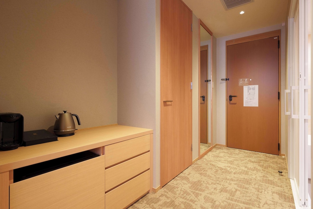 スーペリアツインユニバーサルデザイン禁煙 客室11 | KAYA 京都 二条城 BW シグネチャーコレクション by ベストウェスタン