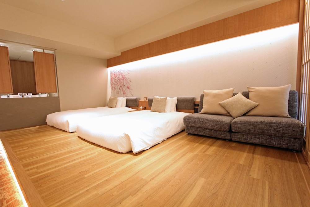 デラックスツイン禁煙 客室の設備とサービス5 | KAYA 京都 二条城 BW シグネチャーコレクション by ベストウェスタン