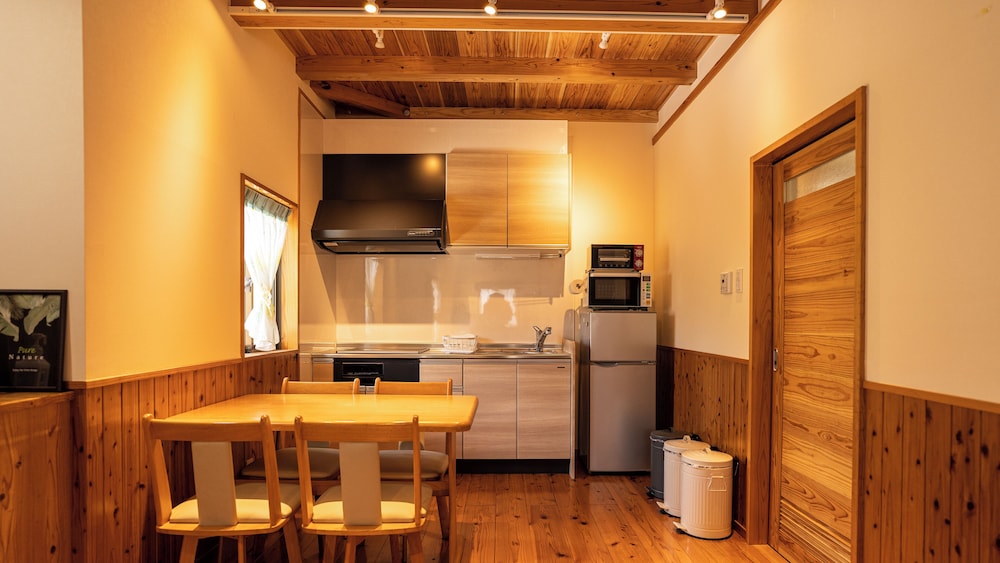 ベーシック アパートメント 専用キッチン1 | 今帰仁のペンション ぺんさじょうや
