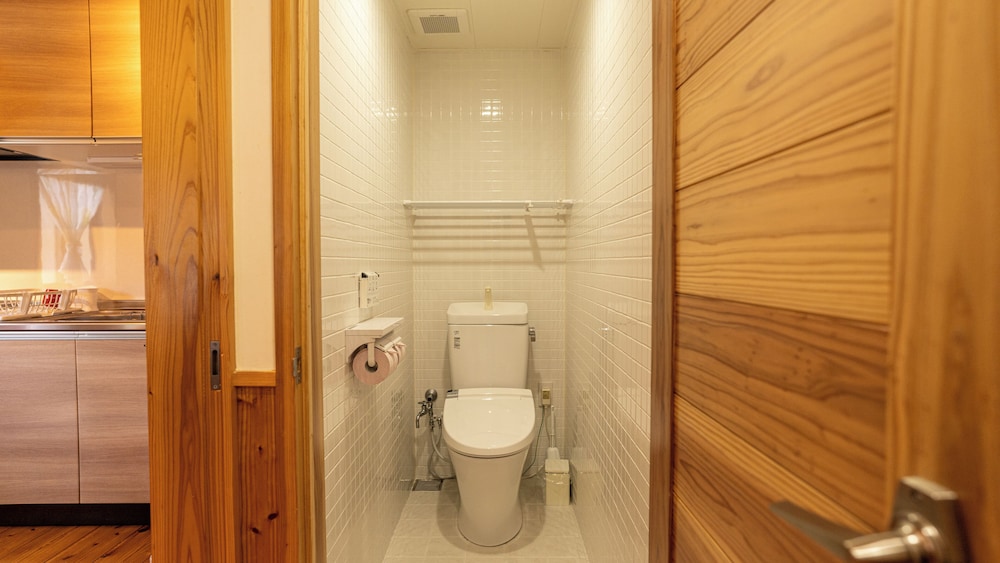 ベーシック アパートメント バスルーム3 | 今帰仁のペンション ぺんさじょうや