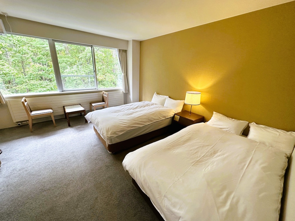 洋室ツイン | 北軽井沢 Golden Forest Hotel