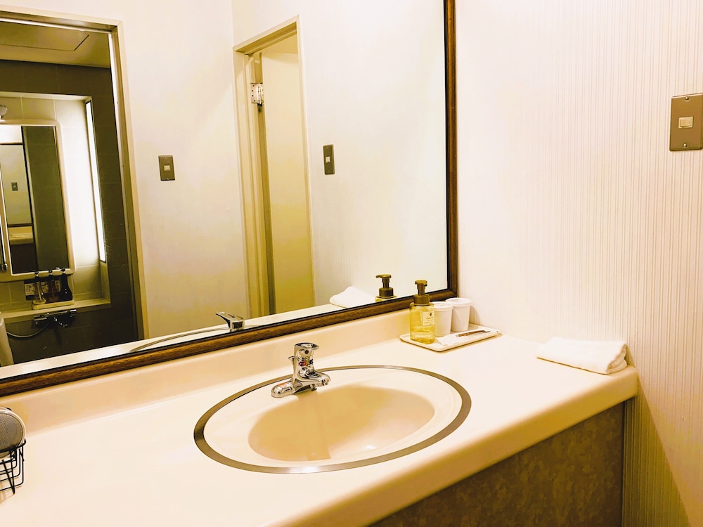 洋室ツイン バスルーム0 | 北軽井沢 Golden Forest Hotel