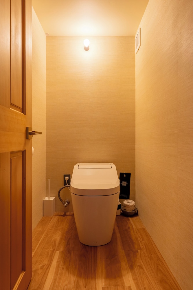 ベーシック ダブルルーム バスルーム5 | HOTEL TOMOS ASAKUSA