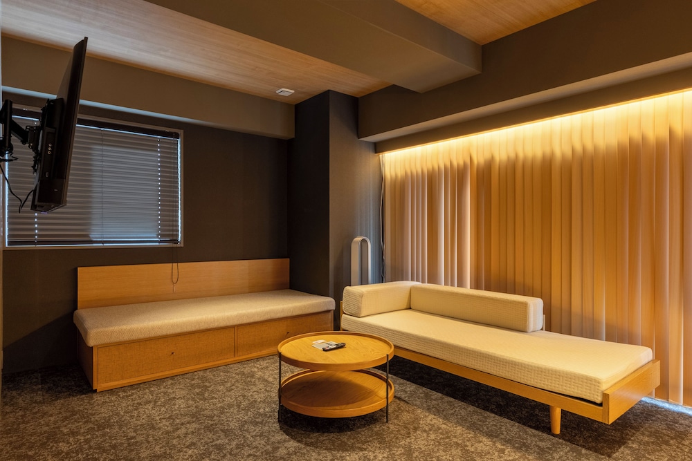 ファミリー ツインルーム 客室6 | HOTEL TOMOS ASAKUSA