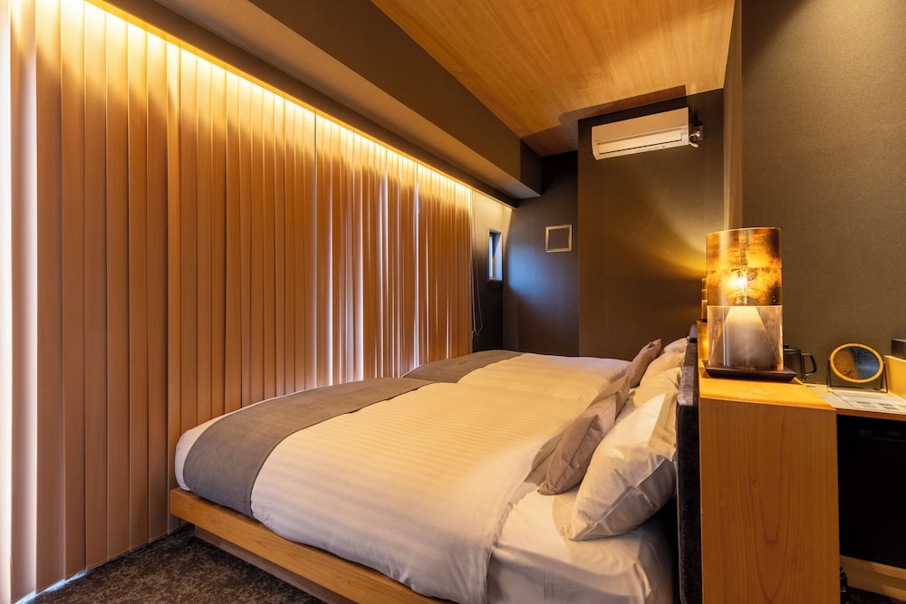 ベーシック ツインルーム 客室1 | HOTEL TOMOS ASAKUSA