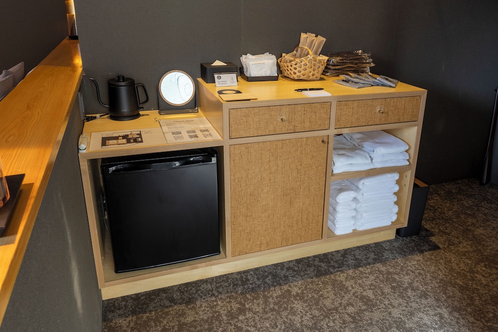 ベーシック ツインルーム 客室2 | HOTEL TOMOS ASAKUSA