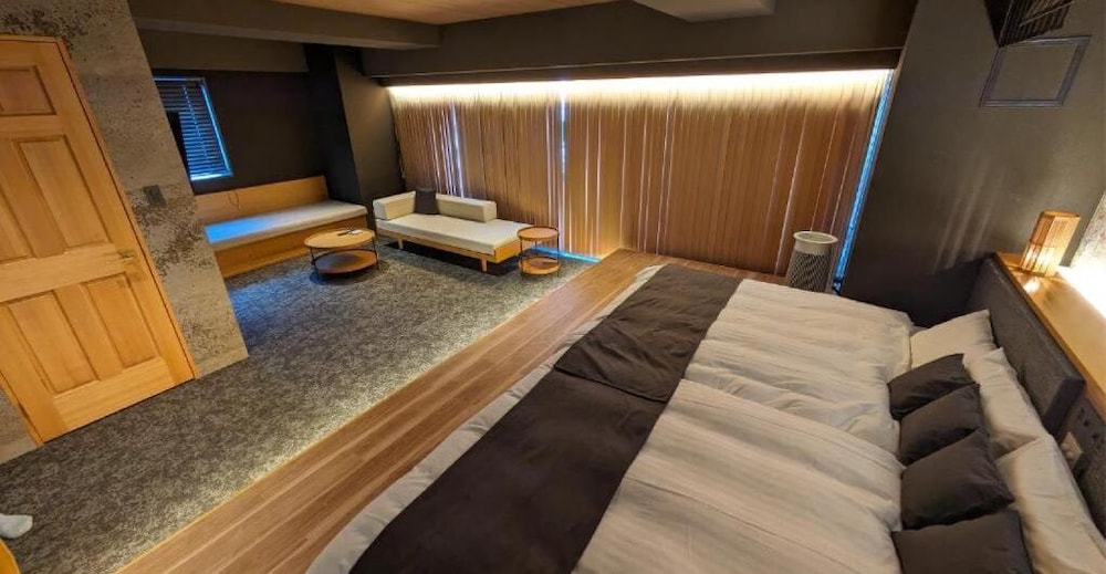 ファミリー ツインルーム 客室2 | HOTEL TOMOS ASAKUSA