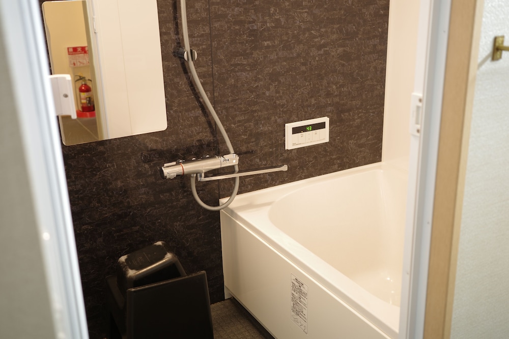 スタンダード ハウス バスルーム0 | 継〈TSUNAGU〉 空蝉〈Utsusemi〉/帚木〈Hahakigi〉