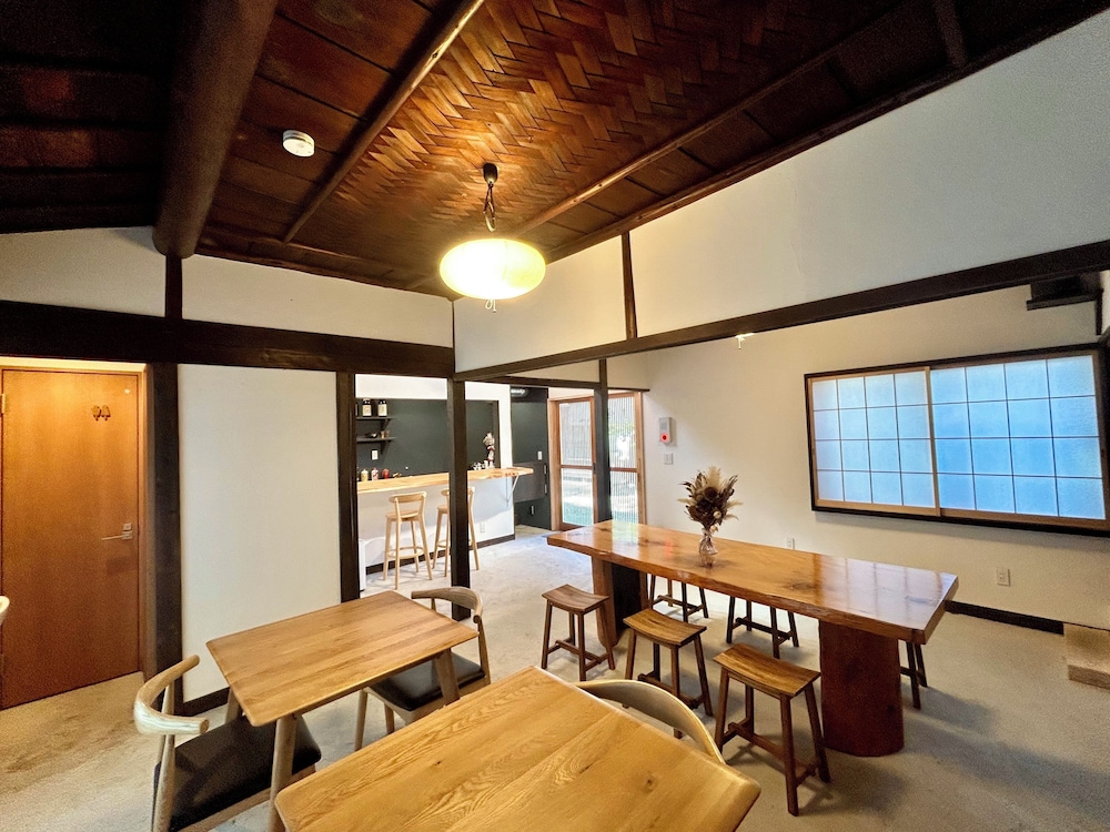 レストラン1 | 古民家の宿 鎌倉楽庵