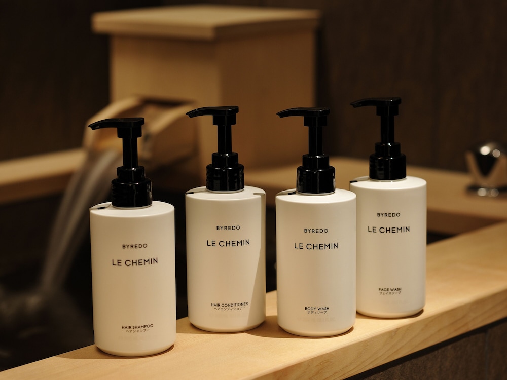 デラックス ルーム キングベッド 1 台 ガーデンビュー 客室2 | 紫翠 ラグジュアリーコレクションホテル 奈良