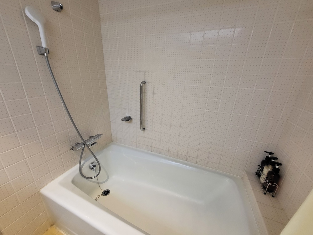 トリプルルーム 3 ベッドルーム 禁煙 バスルーム0 | ラビスタ横須賀観音崎テラス