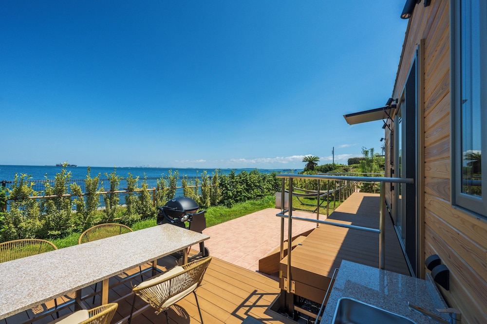 グランピング ツインB 禁煙 ※眺望はお部屋により異なります。 客室8 | ラビスタ横須賀観音崎テラス