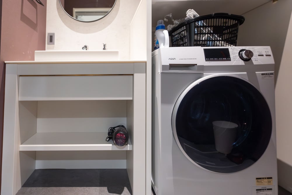 エコノミー 4 人部屋 バスルーム1 | Hotel Liberte 京都五条