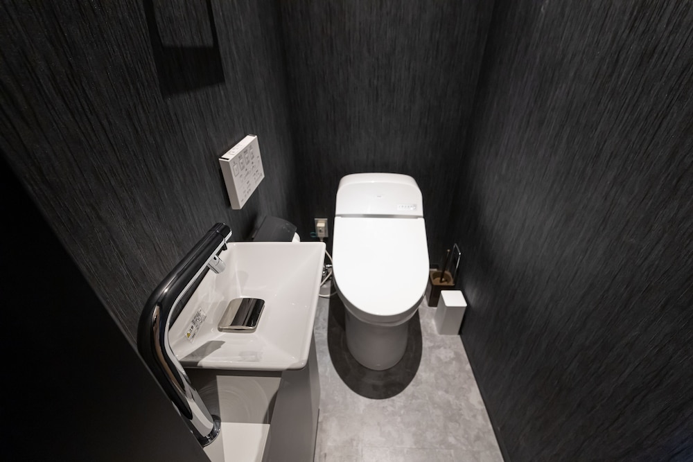 ベーシック 4 人部屋 バスルーム0 | Hotel Liberte 京都五条