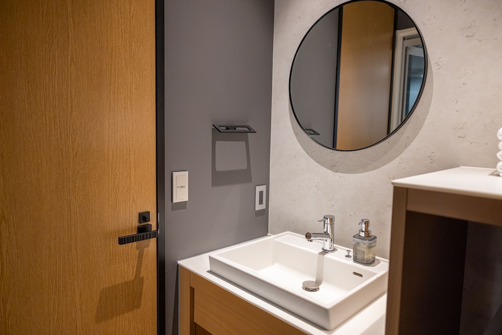 ベーシック 4 人部屋 バスルーム2 | Hotel Liberte 京都五条