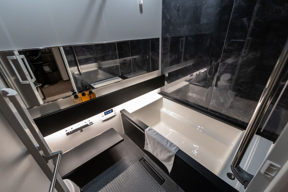 スタンダード トリプルルーム バスルーム4 | Hotel Liberte 京都五条