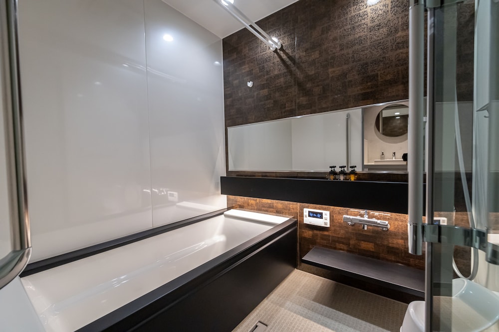 エコノミー 4 人部屋 バスルーム3 | Hotel Liberte 京都五条