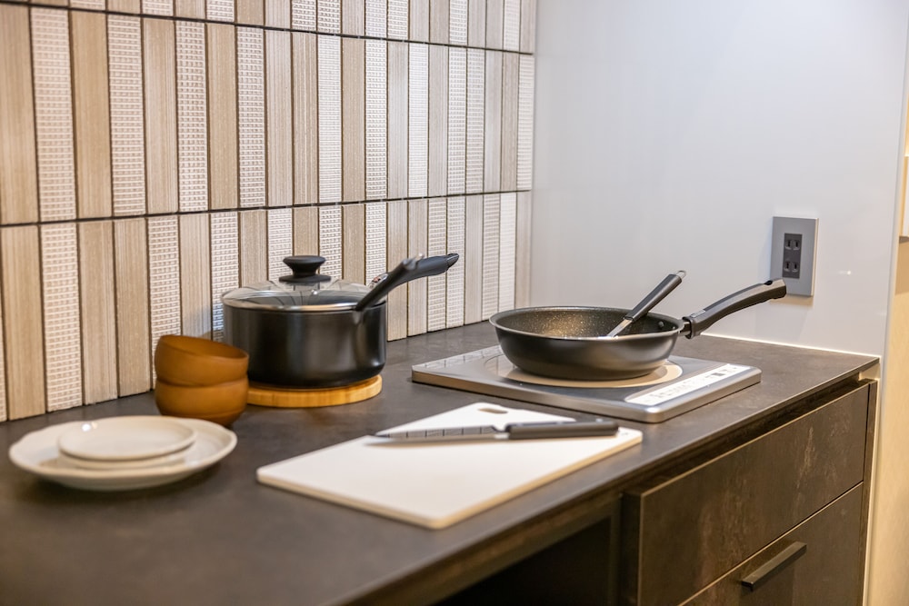 ベーシック 4 人部屋 専用キッチン2 | Hotel Liberte 京都五条