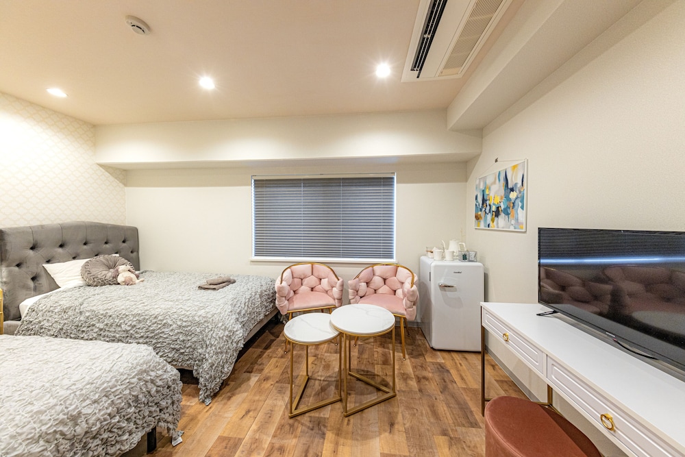 ツインルーム シングルベッド 2 台 禁煙 (703) | INN THE OMOTESANDO